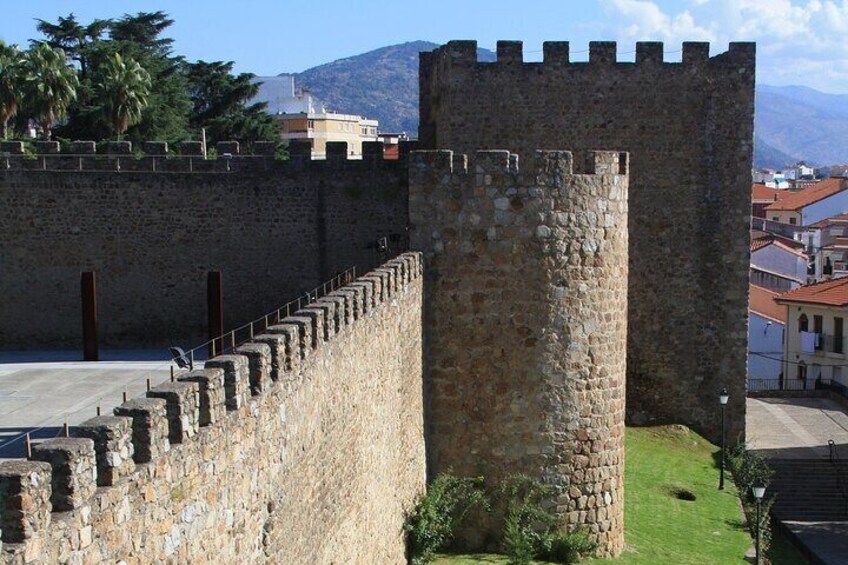 Private Plasencia Historic Walking Tour