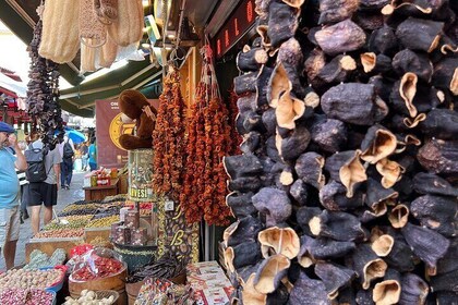 Gourmet Tour of Istanbul Explore its Gastronomic Delights