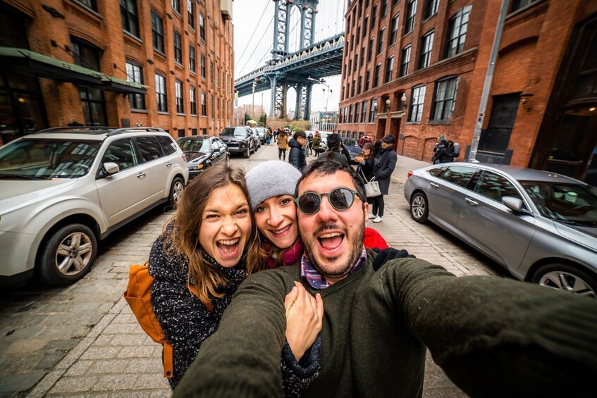 Brooklyn Bridge & DUMBO Guided Walking Tour