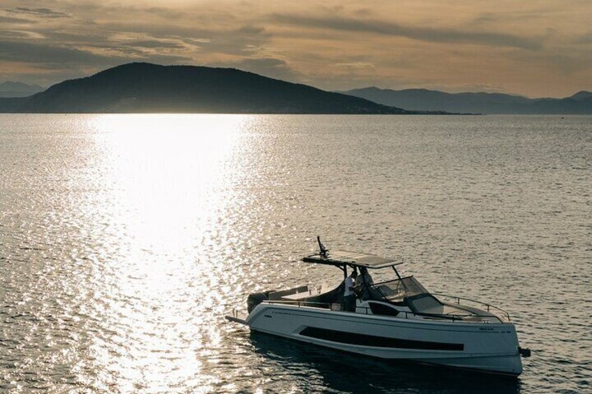 Athens Riviera Private Sunset Boat Cruise