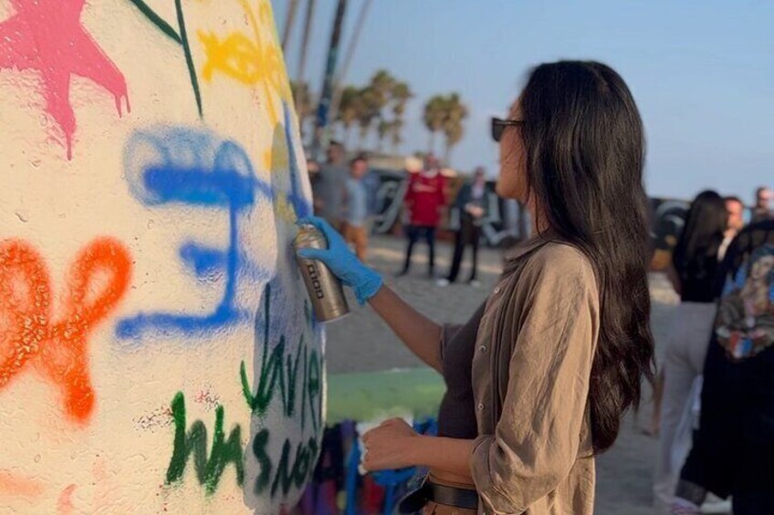 2 Hour Spray Paint in Famous Venice Art Walls