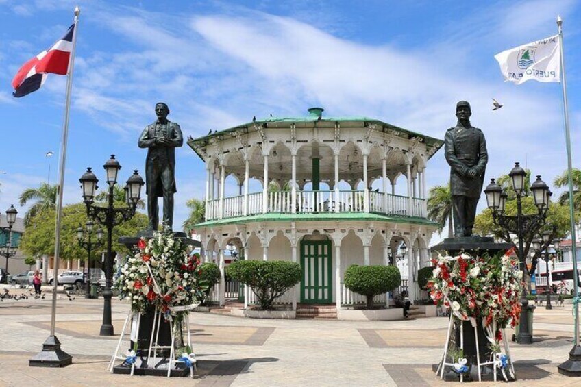 Private Couple's Tour of Puerto Plata-Wine or Champagne Included