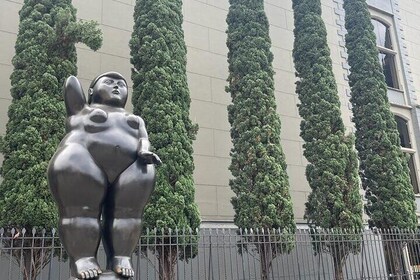 City tour and visit to Comuna 13 from Medellin