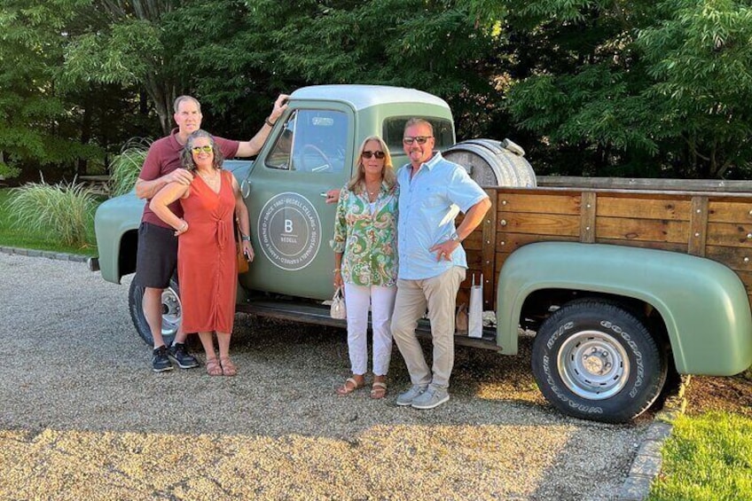 Long Island Wine Tour North Fork Sights, Bites & Flights Full-Day