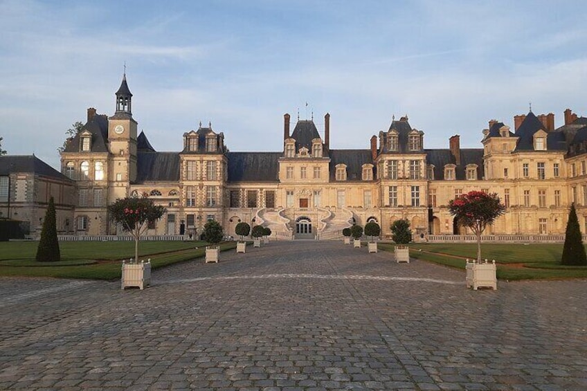 Provins and Fontainebleau One Day Private Trip from Paris