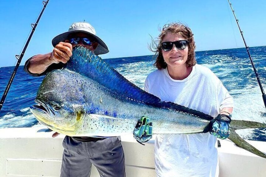 Private 38ft Fishing Charter in Tamarindo with Food and Drinks