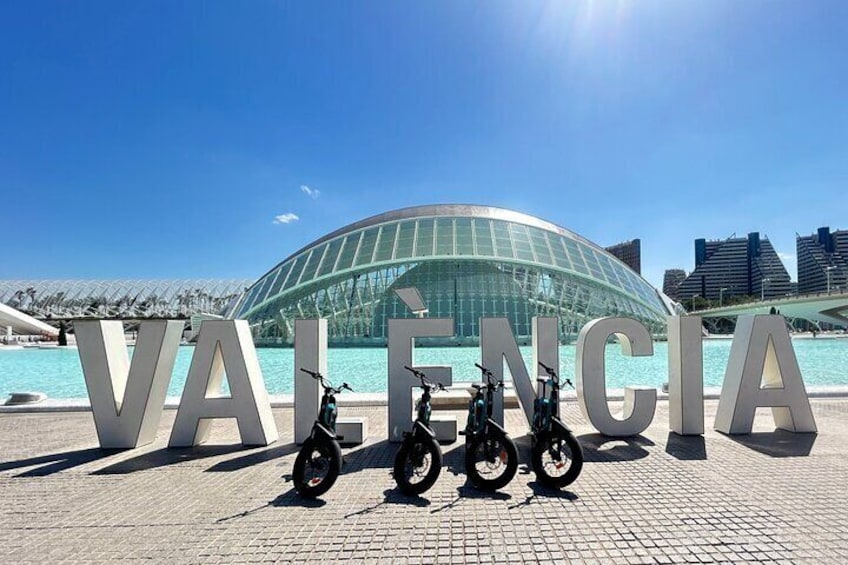  Valencia: Discover City Highlights on a Premium Electric Bike