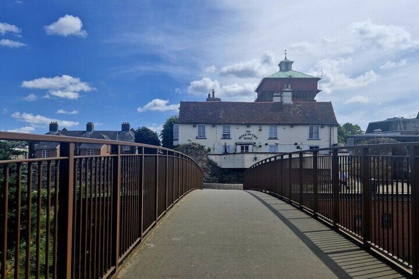 A Quest Experience in Colchester: The Siege