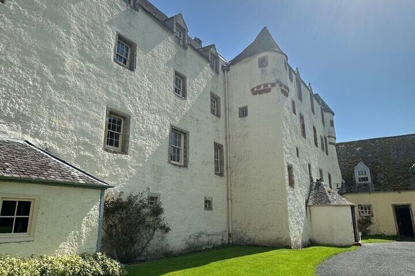 Private Traquair House, Dawyck Gardens and Border Day Tour