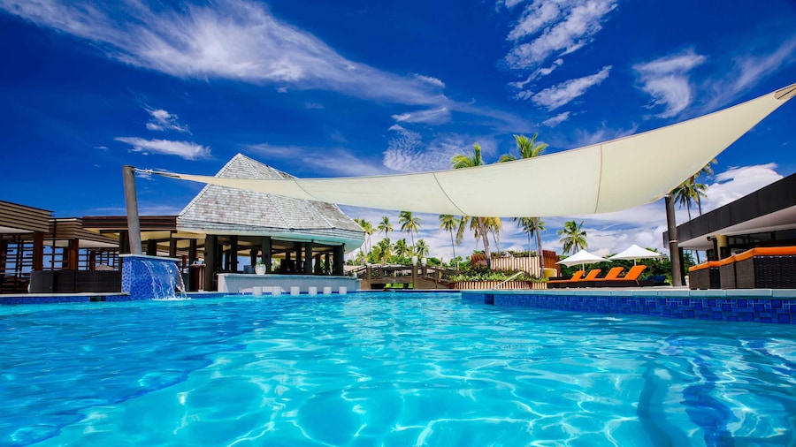 Mana Island Resort Cruise and Resort Access
