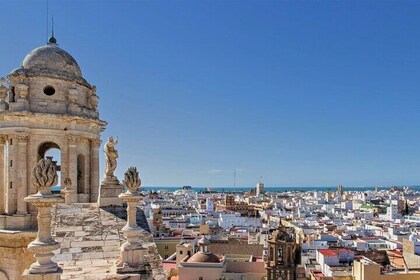 Cadiz Must-see Attractions Walking Tour With A guide