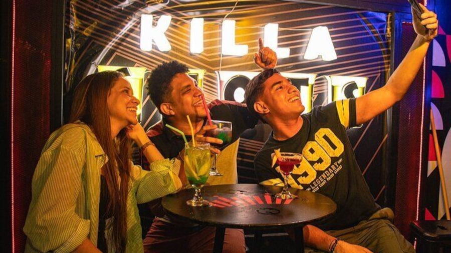 Friday Night Bar Crawl in Barranquilla, Colombia