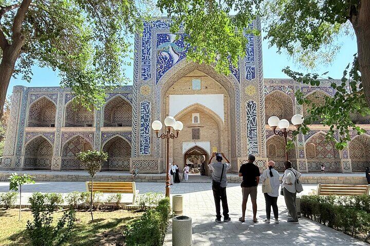 Bukhara: Private Guided Walking Tour in Historical City