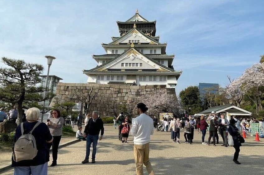 3 Hour Guided Osaka Castle and Historical Museum Tour 