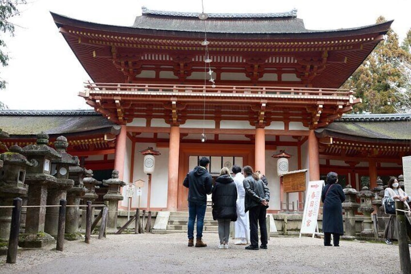 Half-Day Private Kasuga Taisha Shrine Tour in Nara 