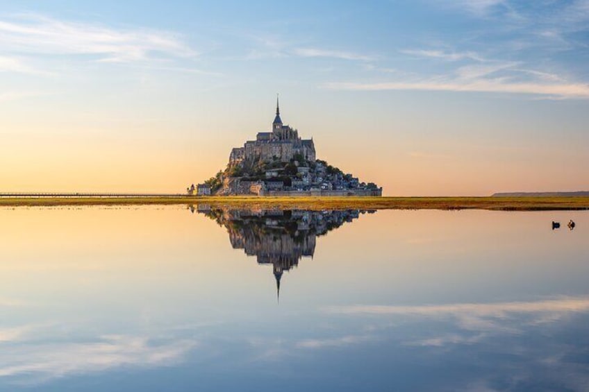 Skip-the-Line Ticket Mont-Saint-Michel Abbey Audio-Visual Tour