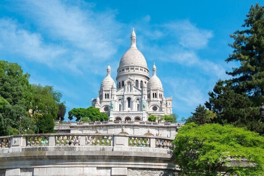 Basilica of the Sacred Heart of Montmartre Audio Guide on Smartphone