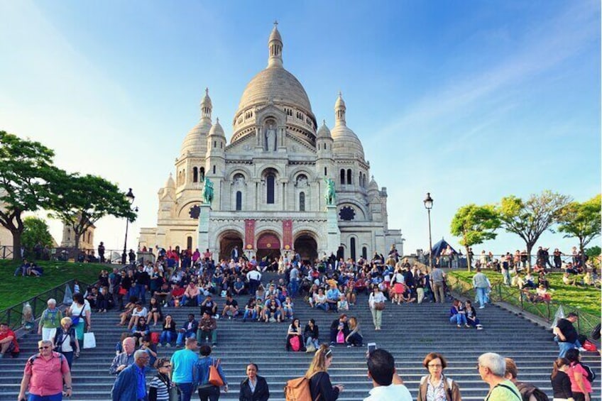 Basilica of the Sacred Heart of Montmartre Audio Guide on Smartphone