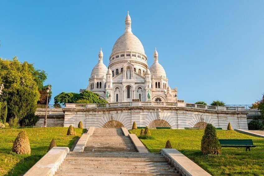 Basilica of the Sacred Heart of Montmartre Audio Guide on Smartphone