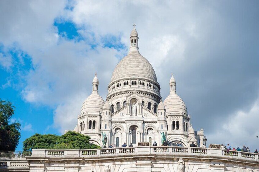 Basilica of the Sacred Heart of Montmartre Audio Guide on Smartphone