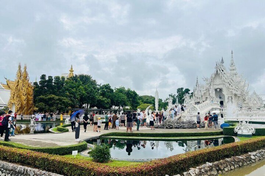 Full Day Guided Tour in Chiang Rai with Lunch Included