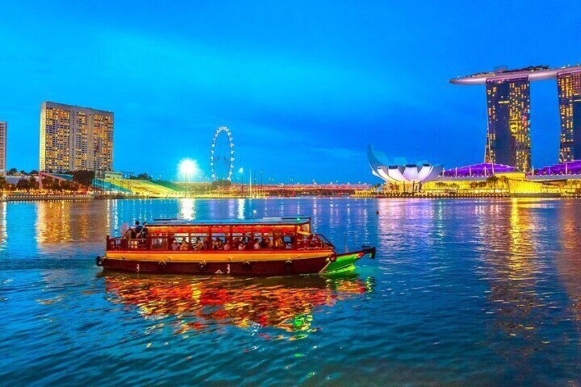 Singapore River Cruise Tour with E-Tickets