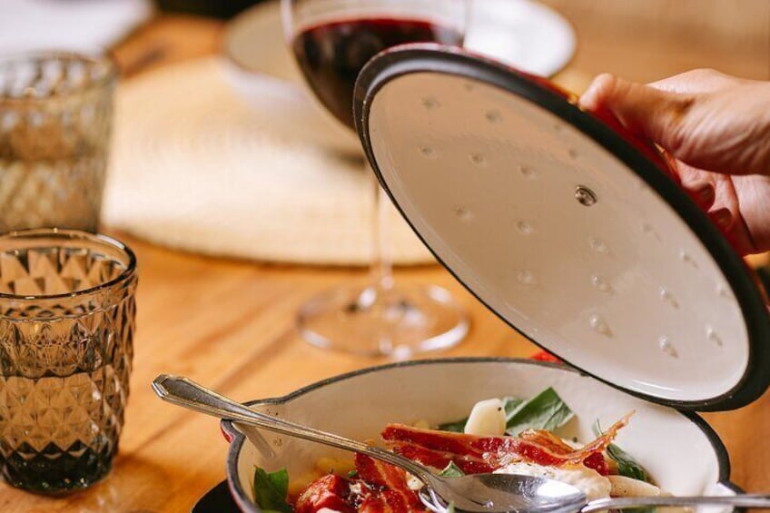 Full-Day Tour in Maipú: Winery, Olive Farm and Lunch
