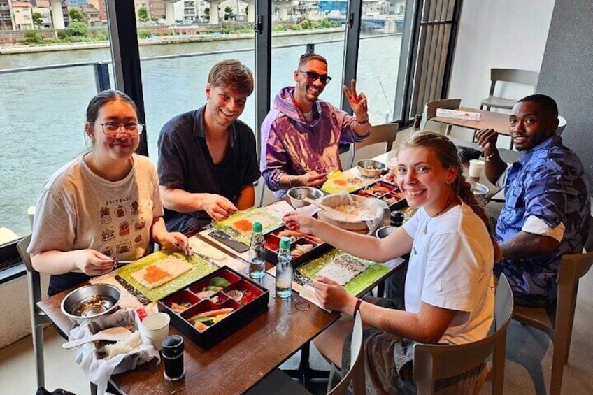 【Special Offer】Sushi Making Osaka！Cooking class in Japan！