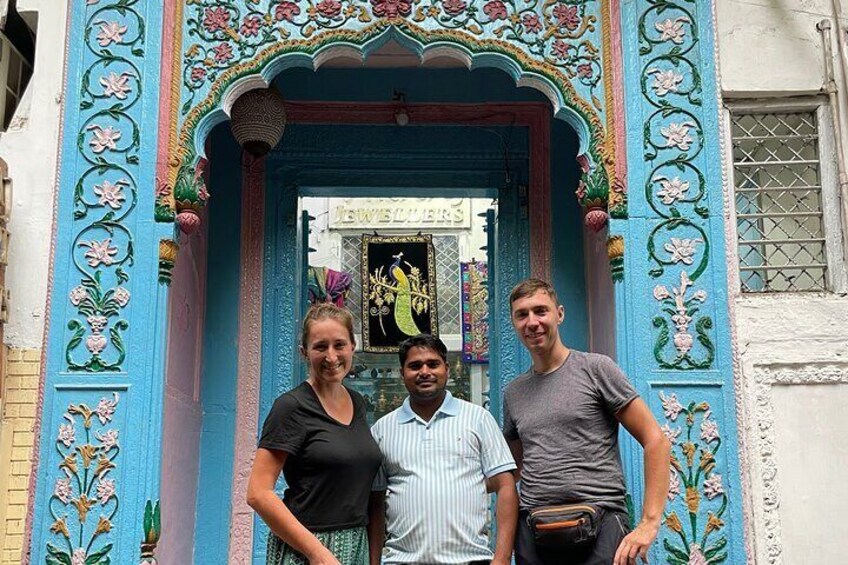 New Delhi Sightseeing and Slum Tour