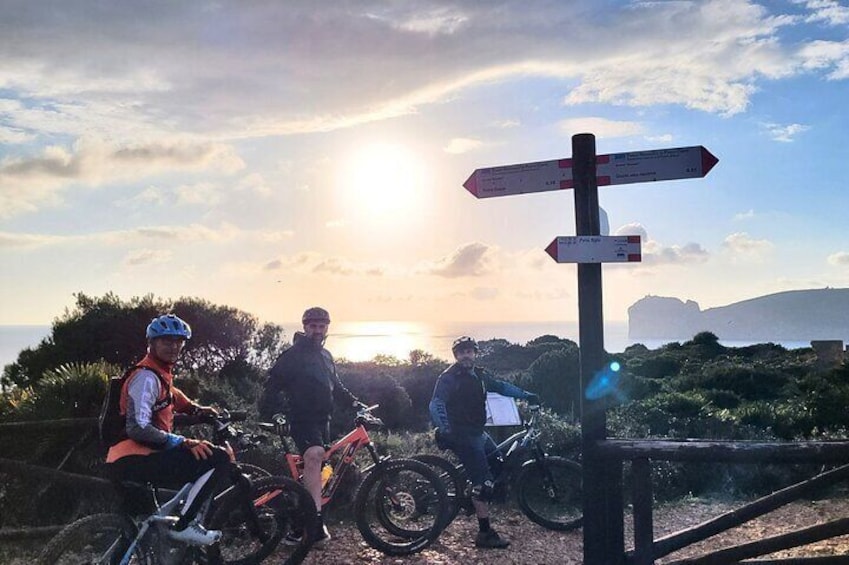 4 hours Guided E-bike Tour to Capo Caccia in Alghero