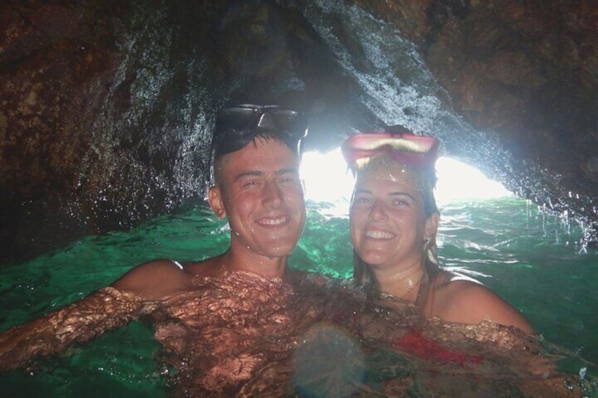 Boat Tour with Snorkeling in the Caves from Cagliari