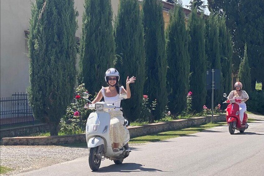 Afternoon Tuscany Vespa Tour from Florence with Wine Tasting