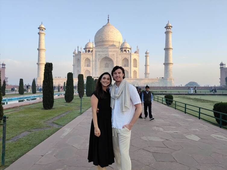 From Delhi: Private Taj Mahal & Agra Day Trip with Transfers