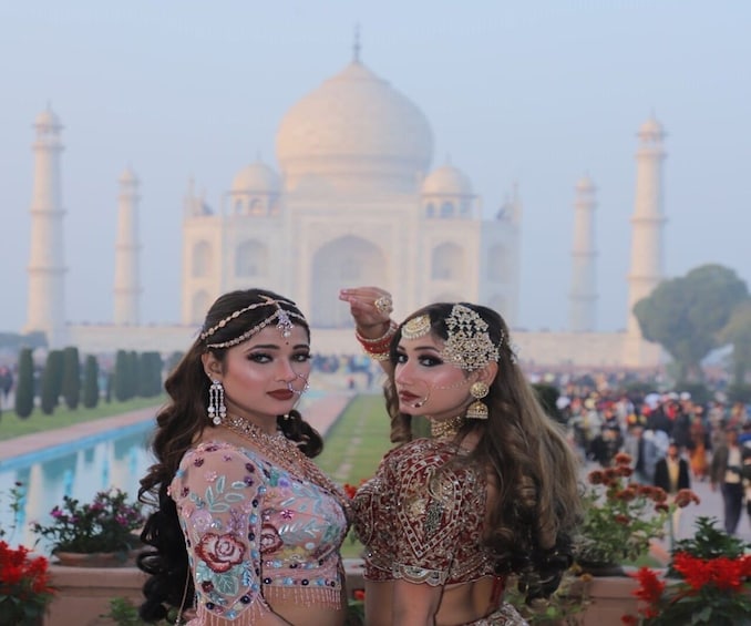 From Delhi: Private Taj Mahal & Agra Day Trip with Transfers