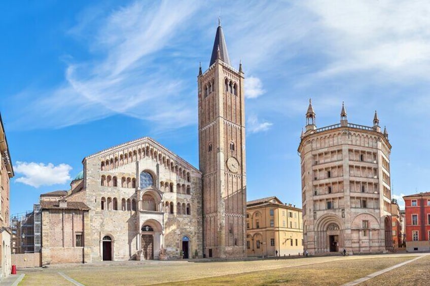 Parma Walking Tour with Audio and Written Guide by a Local