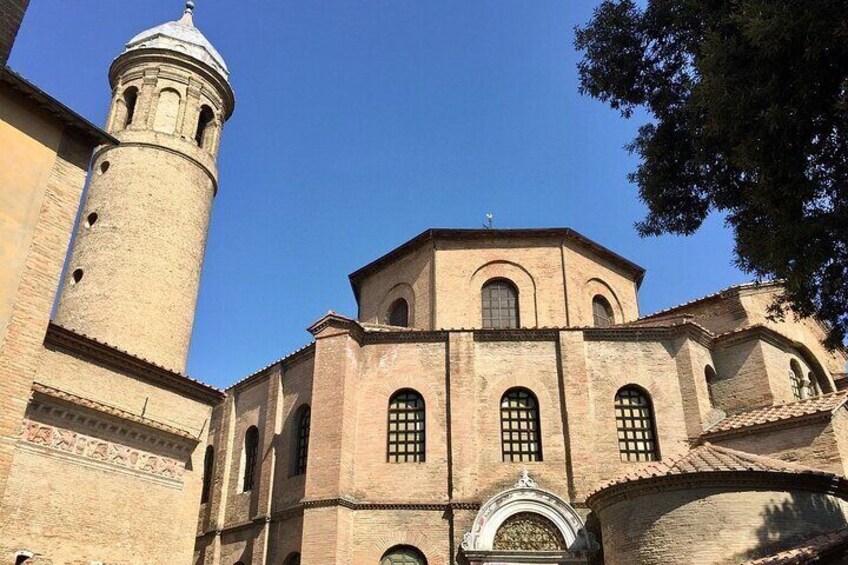 Ravenna Walking Tour with Audio and Written Guide by a Local