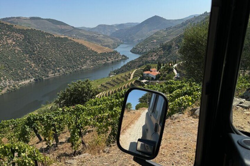 Douro Valley: 4x4 Tour| Wine Tasting| Boat Trip| Brunch