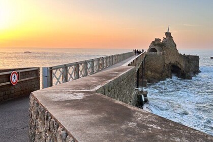 Biarritz Scavenger Hunt and Sights Self-Guided Tour