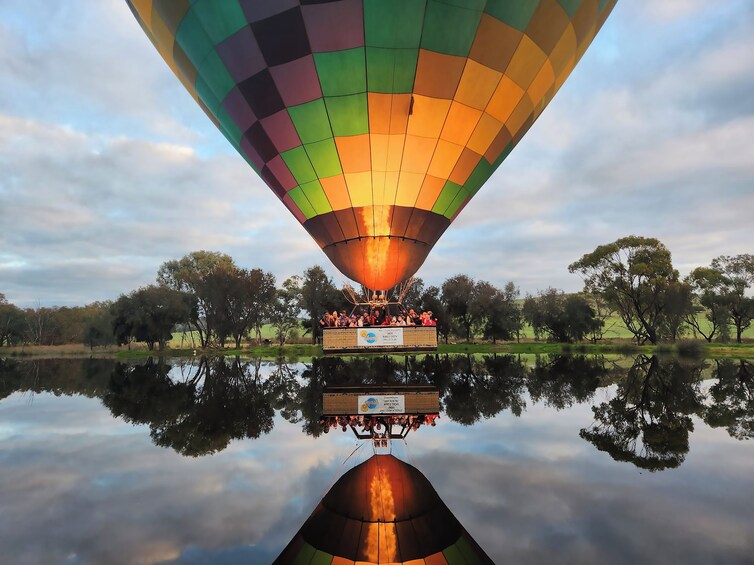 Balloon Flights Avon Valley, INCLUDES  transfer from Perth and BREAKFAST