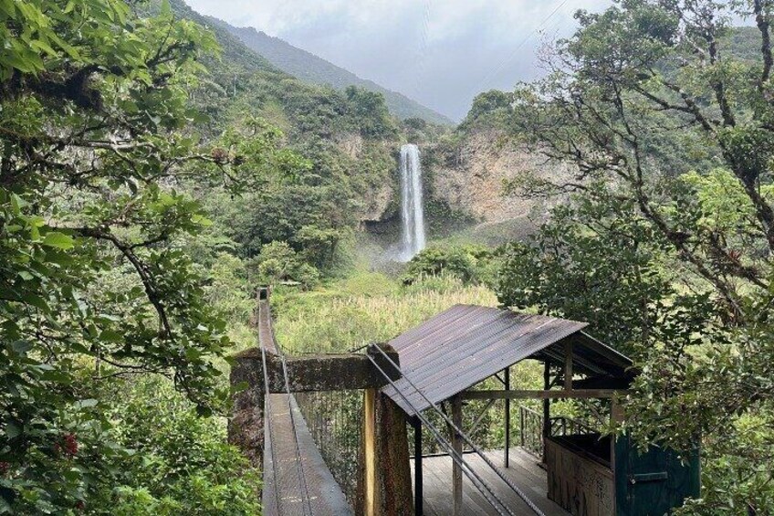 Baños Adventure and Scenic Waterfalls Day Tour from Quito