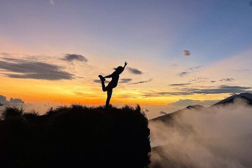 Mt Batur Sunrise Jeep Tour and Trekking with Hot Spring 