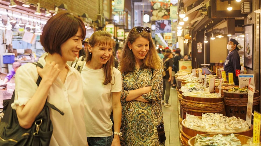 Kyoto: Local Food Tasting Tour at the Nishiki Market