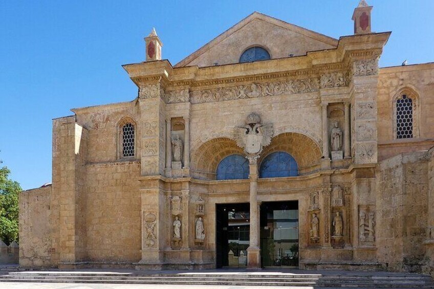 Santo Domingo Historical Guided Tour