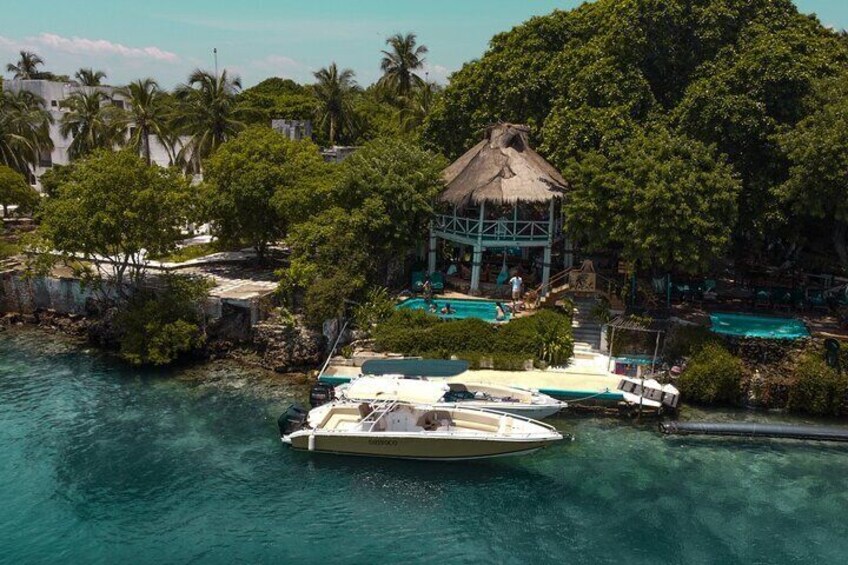 Isla Mulata: An Island resort with delicious local dishes.