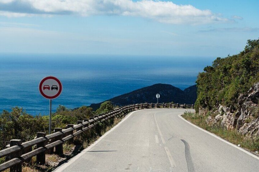 Cross-country Arrábida Natural Park & Beach