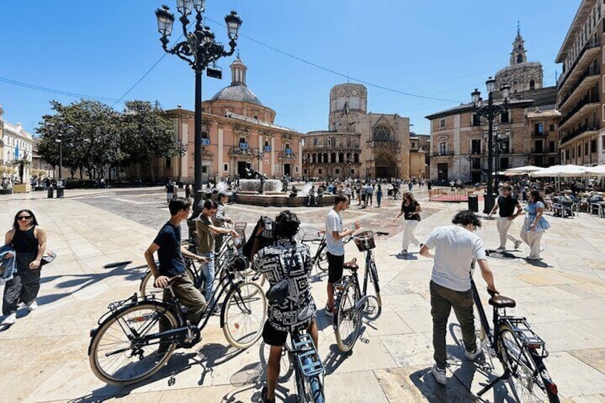 Discover Valencia by Bike Shared Guided Tour