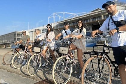 Valencia Bike Tour: Old Town to Modern Marvels