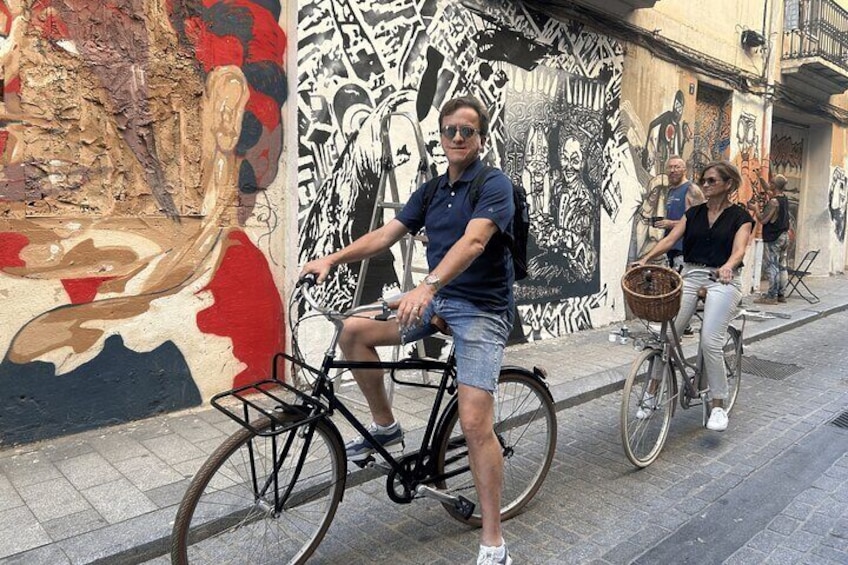 Discover Valencia by Bike Shared Guided Tour