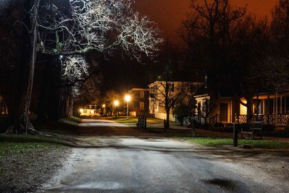 Williamsburg: Bone-chilling Colonial Ghost Tour