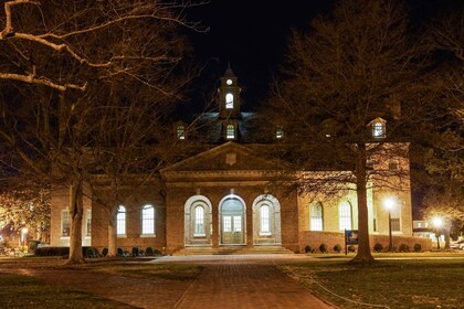 Williamsburg: Bone-chilling Colonial Ghost Tour